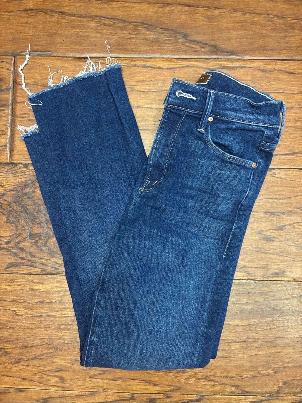 MOTHER The Runaway Jeans Home Movies Wash high rise Blue Frayed Size 25 grunge
